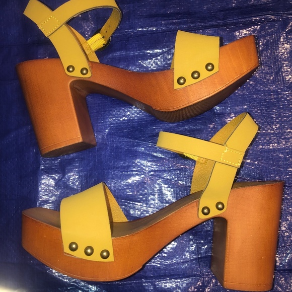 Steve Madden block heel strap sandals - Picture 2 of 3